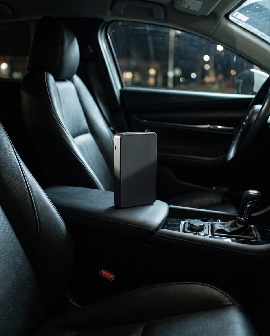 The diffuser in a car footwell at night